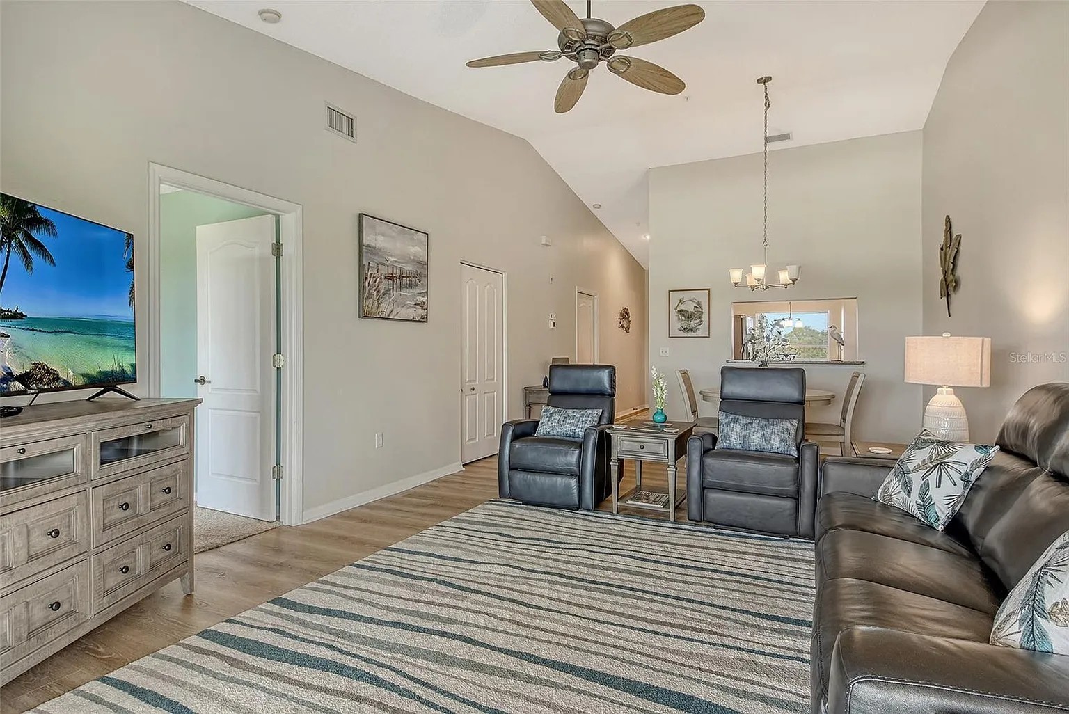 Listing# 174 Property Photo